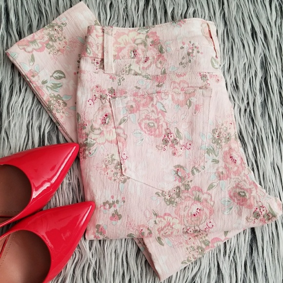 ๐โขHPโข Wax Couture Floral-Print Skinny Jeans - Picture 2 of 8